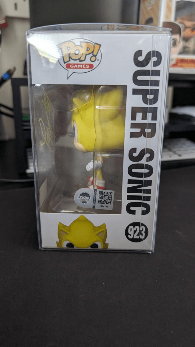 Funko Pop Sonic The Hedgehog Super Sonic 923 Signed By Wally Wingert with SWAU Authentication 