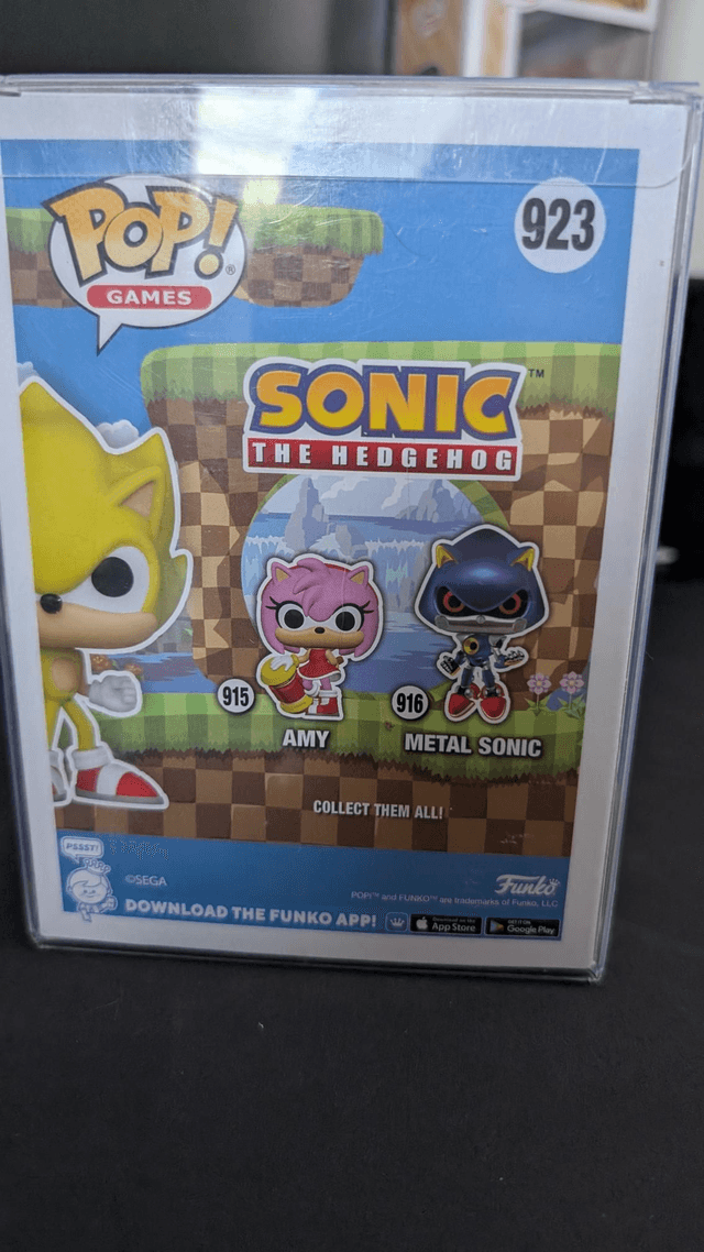 Funko Pop Sonic The Hedgehog Super Sonic 923 Signed By Wally Wingert with SWAU Authentication 
