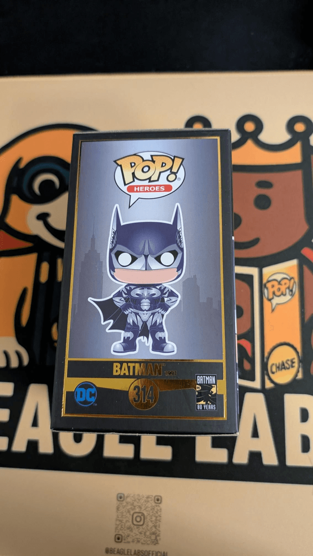 Funko Pop DC Batman 1997 314 Signed By George Clooney with Beckett Authentication 