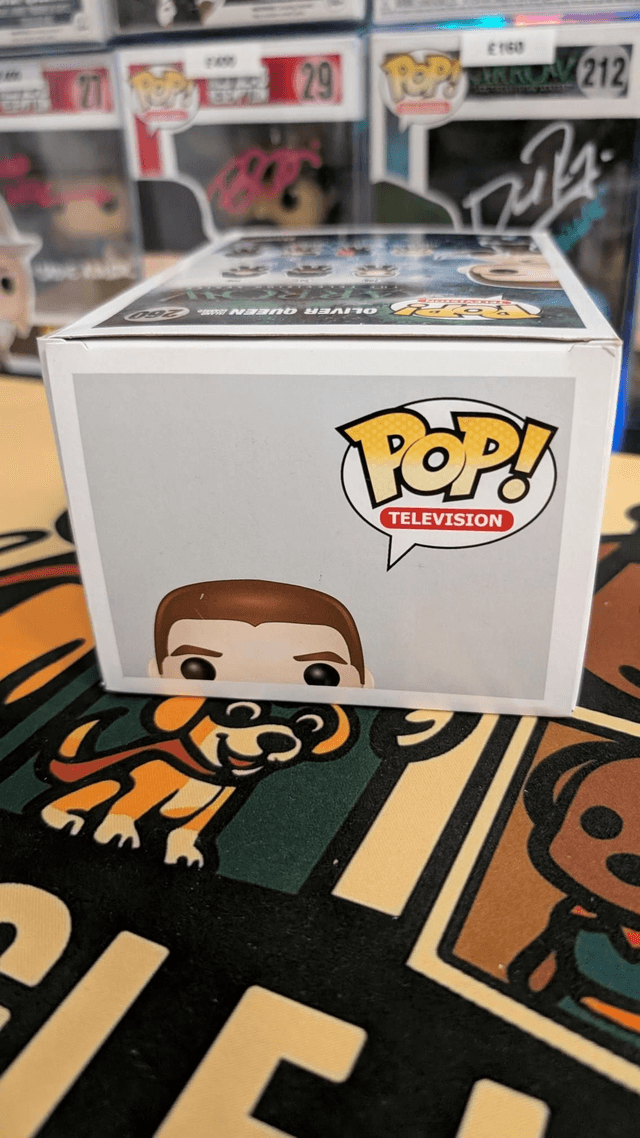 Funko Pop DC Arrow Oliver Queen Island Scarred 260 Signed By Stephen Amell with SWAU COA 