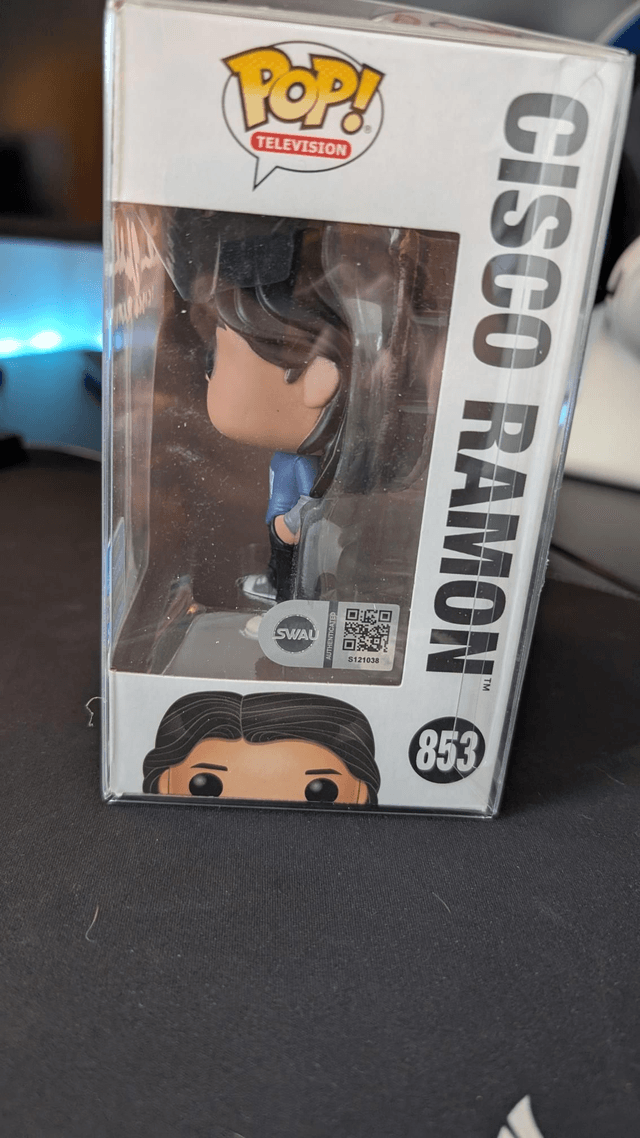 Funko Pop DC The Flash Cisco Ramon 835 Signed By Carlos Valdes With SWAU Authentication 