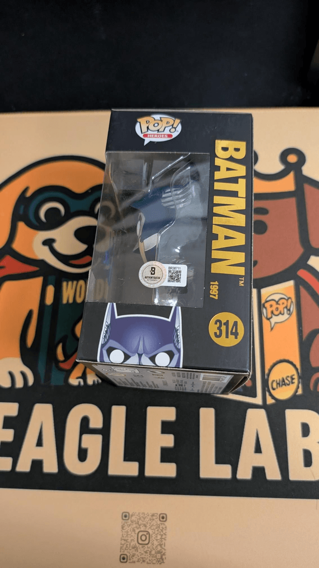 Funko Pop DC Batman 1997 314 Signed By George Clooney with Beckett Authentication 