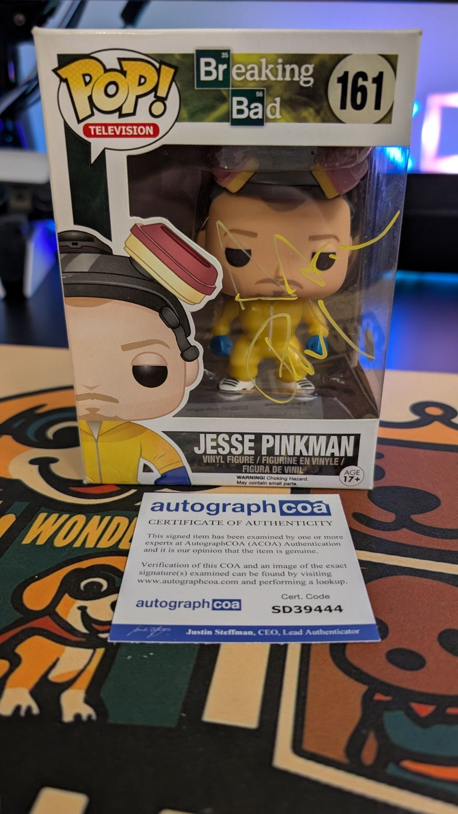 Aaron Paul Signed Jesse Pinkman Funko Pop Breaking Bad 161 Yellow Suit ACOA
