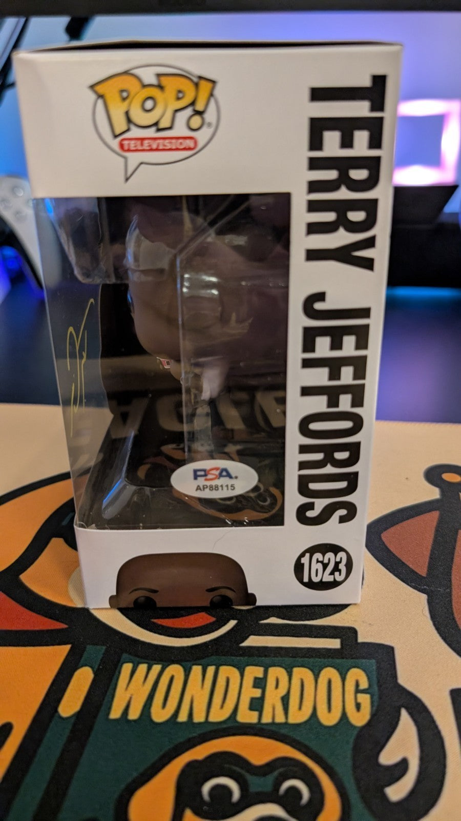 Funko Pop! Brooklyn Nine-Nine Terry Jeffords Signed By Terry Crews PSA COA #1623