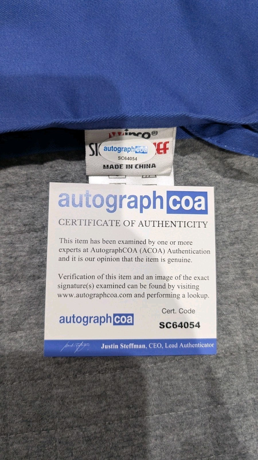 Jeremy Allen White The Bear Signed Autograph Blue Apron Carmy ACOA 'Yes Chef'