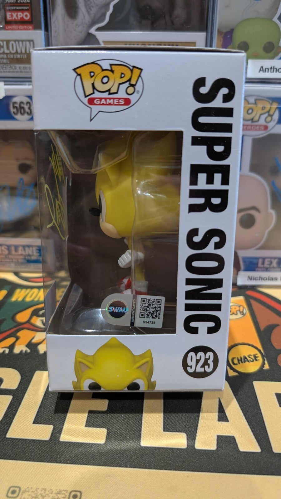 Funko Pop! Games Sonic the Hedgehog #923 Super Sonic SIGNED By Wally Wingert