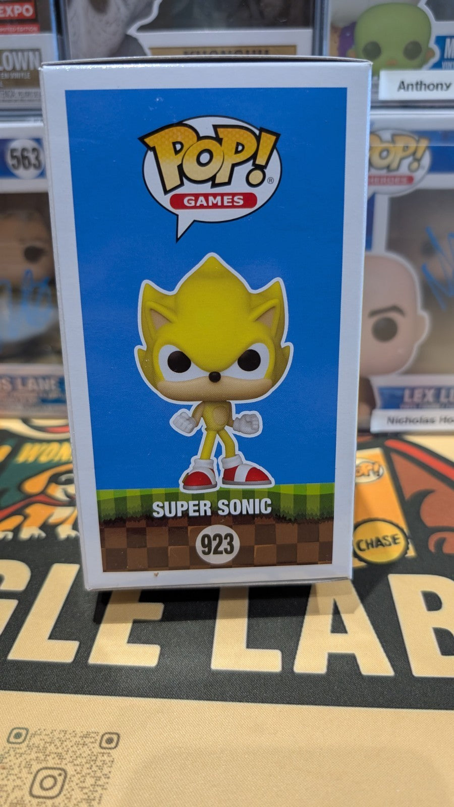 Funko Pop! Games Sonic the Hedgehog #923 Super Sonic SIGNED By Wally Wingert